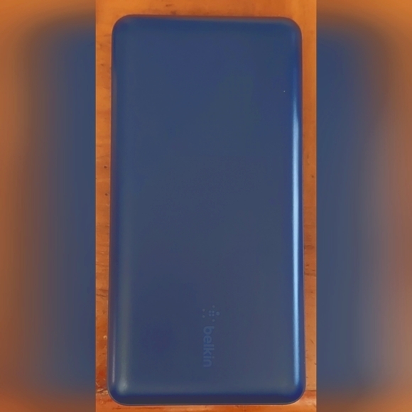 Belkin USB C Portable Charger 20000 mAh, 20K Power Bank with USB Type C Input Ou - Picture 7 of 9